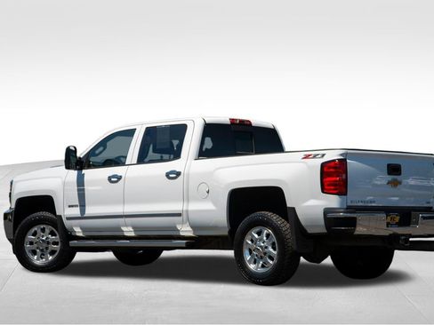 Used 2015 Chevrolet Silverado 2500 LTZ w/ Duramax Plus Package AWD/4WD image 7