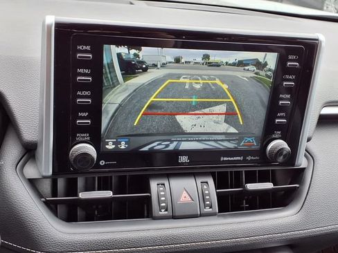 Used 2019 Toyota RAV4 Limited AWD/4WD image 6