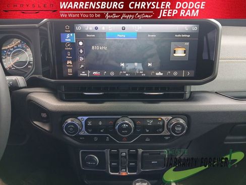 Used 2024 Jeep Wrangler Sport S image 21