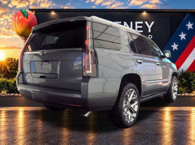 Used 2019 Cadillac Escalade Premium Luxury RWD image 4