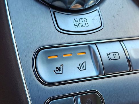 Used 2025 Genesis G90 3.5T image 19