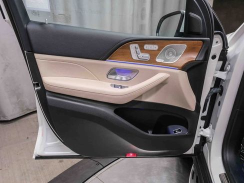 Certified 2022 Mercedes-Benz GLS 450 4MATIC image 21