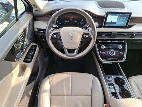 Used 2022 Lincoln Corsair Reserve w/ Elements Package image 11