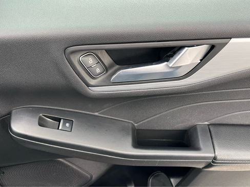 Used 2025 Ford Escape Platinum image 18