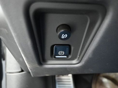 Used 2025 Chevrolet Corvette Stingray Coupe w/ Z51 Performance Package image 28