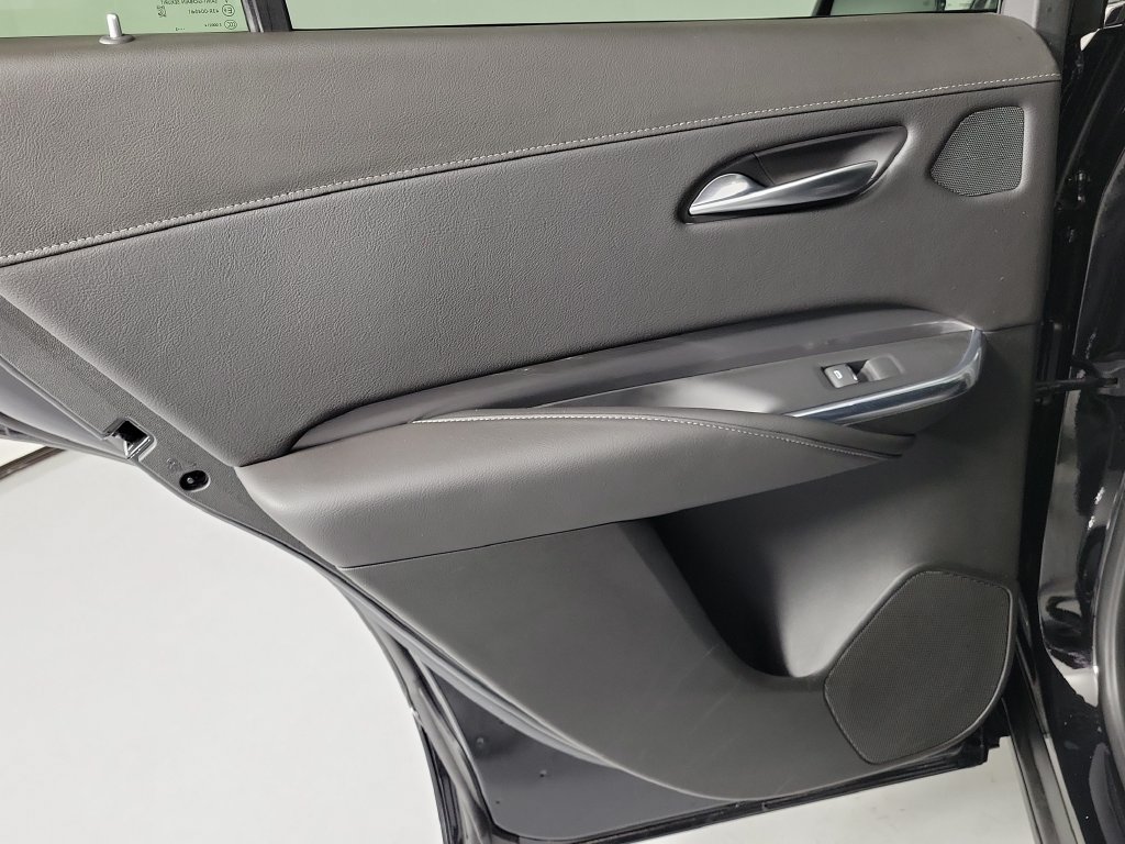Used 2024 Cadillac XT4 Premium Luxury FWD image 14