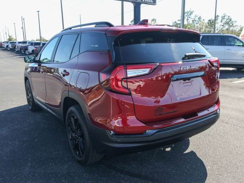 Used 2023 GMC Terrain SLE w/ Driver Convenience Package image 7