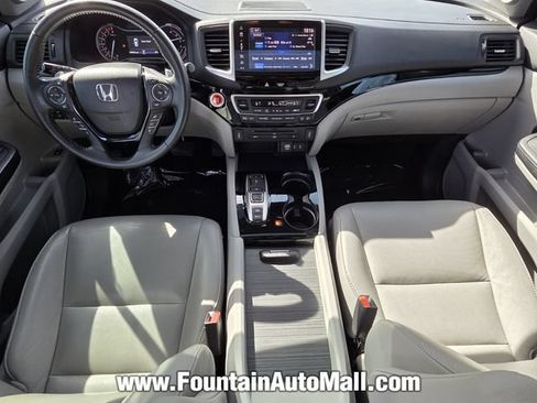 Used 2017 Honda Pilot Touring image 11