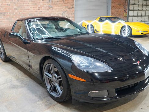 Used 2009 Chevrolet Corvette Convertible w/ Preferred Equipment Group RWD image 23