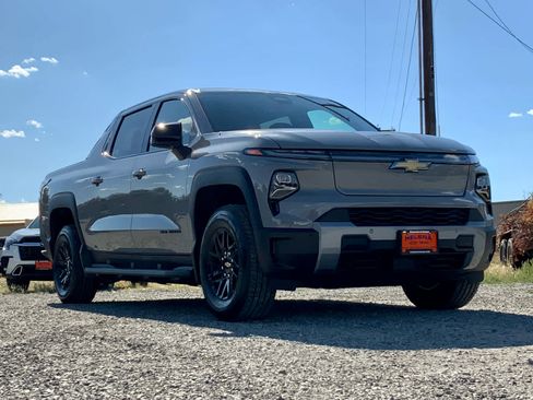 New 2026 Chevrolet Silverado EV LT image 9