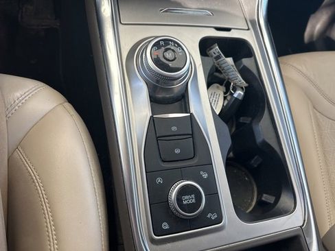 Used 2020 Ford Explorer Platinum w/ Premium Technology Package image 20