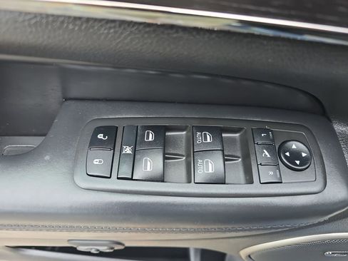 Used 2021 Jeep Grand Cherokee High Altitude AWD/4WD image 28