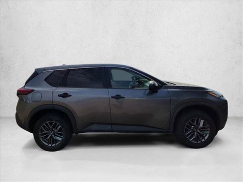Used 2023 Nissan Rogue S AWD/4WD image 4
