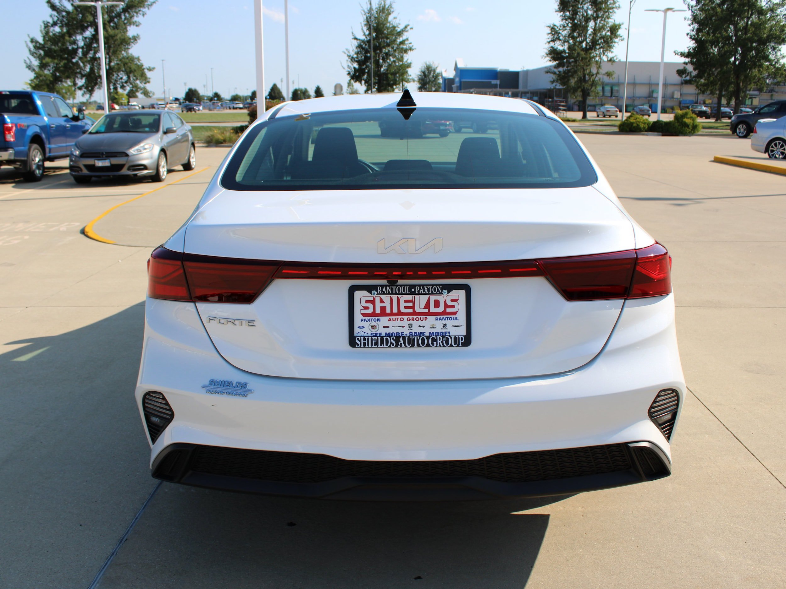 Used 2024 Kia Forte LXS w/ LXS Technology Package FWD image 5