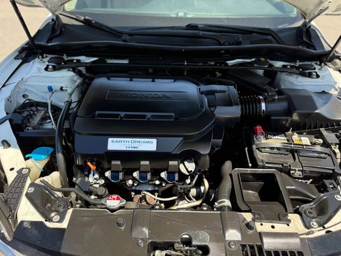 Used 2015 Honda Accord Touring image 16