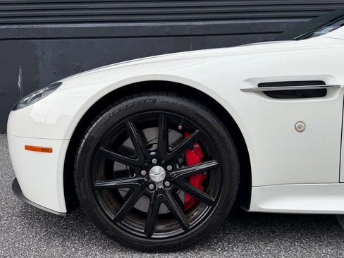 Used 2015 Aston Martin V8 Vantage GT RWD image 13