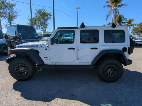 Used 2022 Jeep Wrangler Unlimited Sport image 8