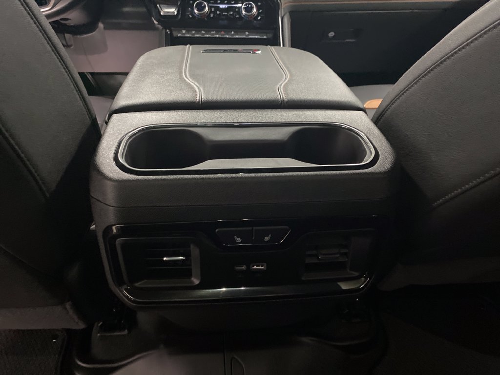 Used 2026 GMC Sierra 2500 AT4 AWD/4WD image 16