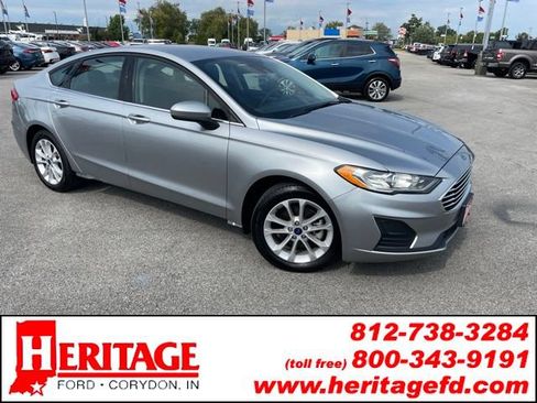Used 2020 Ford Fusion SE FWD image 1
