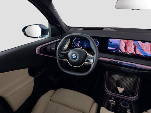 Used 2025 BMW X3 xDrive30i w/ Premium Package image 23