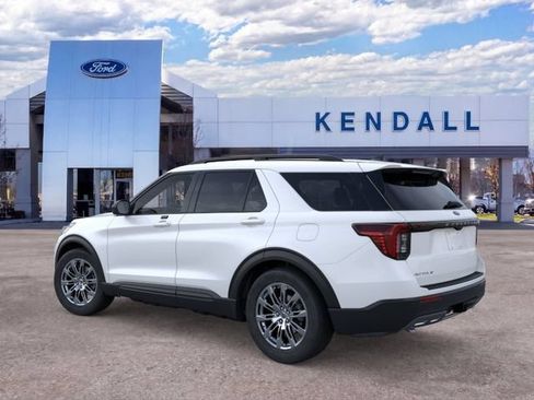 Used 2026 Ford Explorer Active w/ Active Comfort Package AWD/4WD image 4