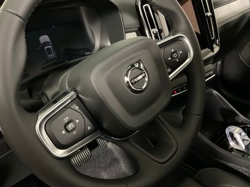 New 2026 Volvo XC40 B5 Plus w/ Protection Package Premier image 20