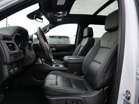 Used 2023 Chevrolet Suburban RST w/ Sport Performance Package AWD/4WD image 10