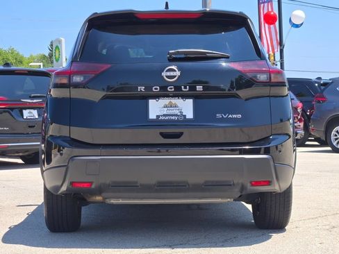 Used 2024 Nissan Rogue SV AWD/4WD image 13