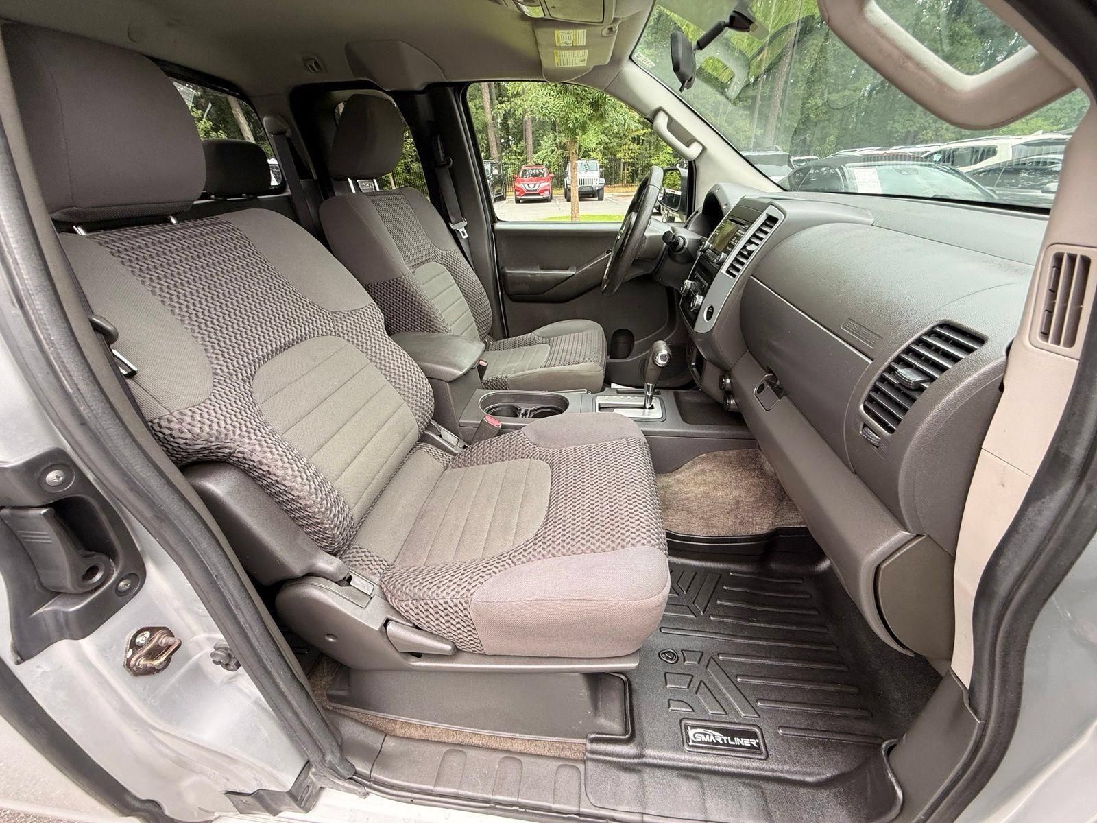 Used 2013 Nissan Frontier SV RWD image 18