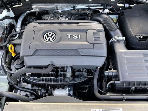 Used 2017 Volkswagen GTI Autobahn image 32