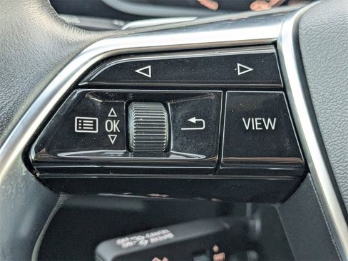 Used 2024 Audi Q8 e-tron Premium Plus w/ Premium Plus Package image 26