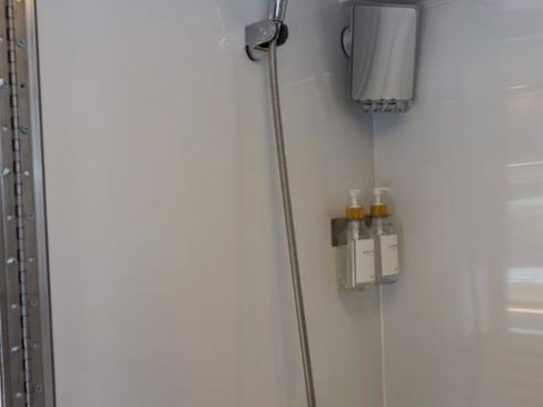 Used 2024 RAM 5500 Limited image 43