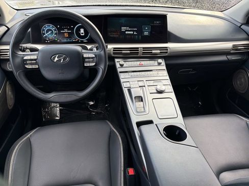 Used 2022 Hyundai Nexo Blue image 6