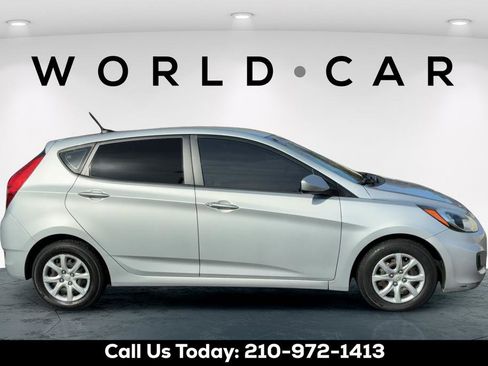Used 2014 Hyundai Accent GS FWD image 2