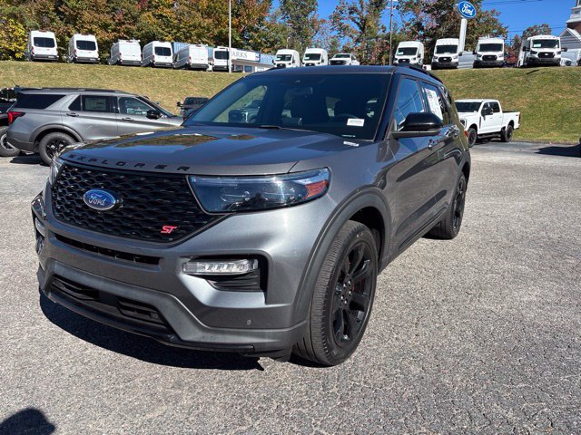 Certified 2023 Ford Explorer ST w/ Equipment Group 401A AWD/4WD image 4