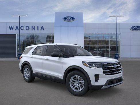 New 2026 Ford Explorer Active AWD/4WD image 7