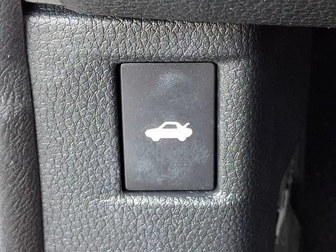 Used 2023 Honda Accord EX image 26