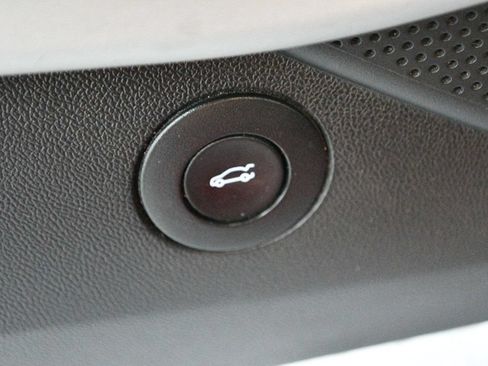 Used 2018 Chevrolet Camaro LS RWD image 60