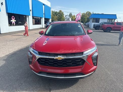 New 2026 Chevrolet Trax LT w/ LT Convenience Package image 4