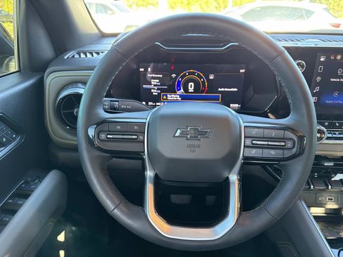 Used 2025 Chevrolet Colorado ZR2 w/ Midnight Edition image 14