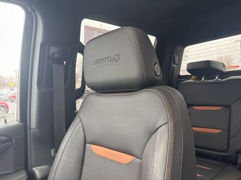 Used 2023 GMC Sierra 1500 AT4 w/ Technology Package image 34