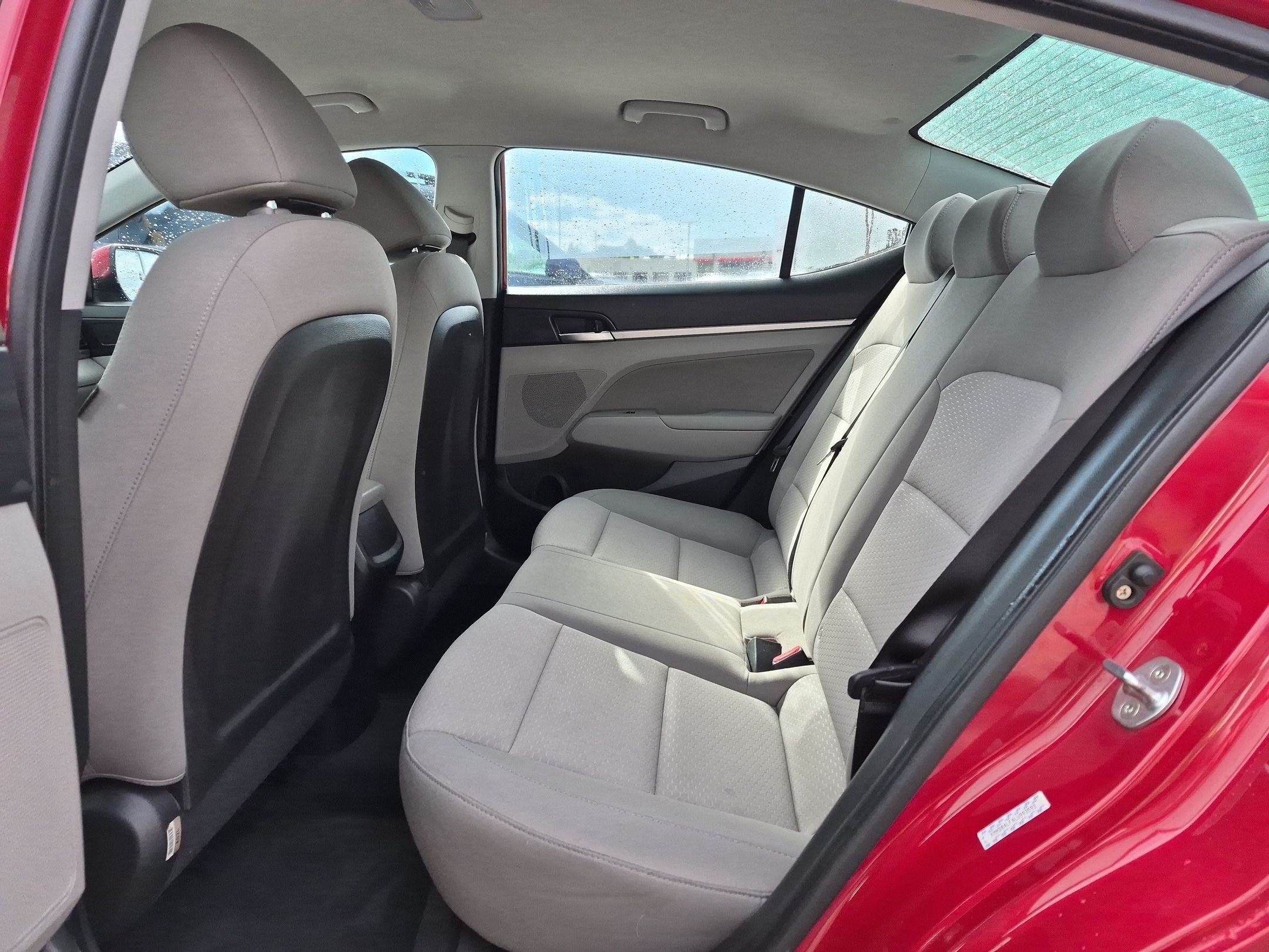Used 2020 Hyundai Elantra SEL FWD image 25