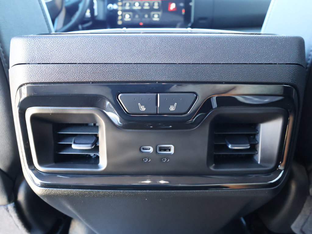 Certified 2025 GMC Sierra 3500 AT4 w/ AT4 Premium Plus Package AWD/4WD image 32