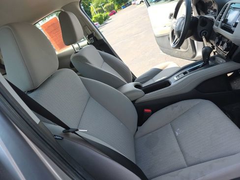 Used 2017 Honda HR-V LX image 24