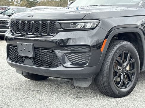 Used 2024 Jeep Grand Cherokee Altitude image 29