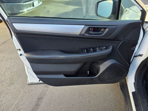 Used 2019 Subaru Outback 2.5i image 10