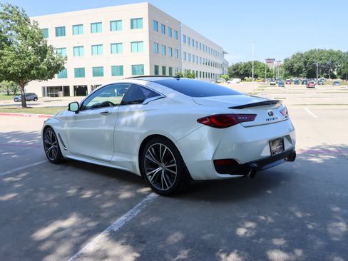 Used 2017 INFINITI Q60 3.0t w/ Premium Plus Package 3.0T RWD image 5