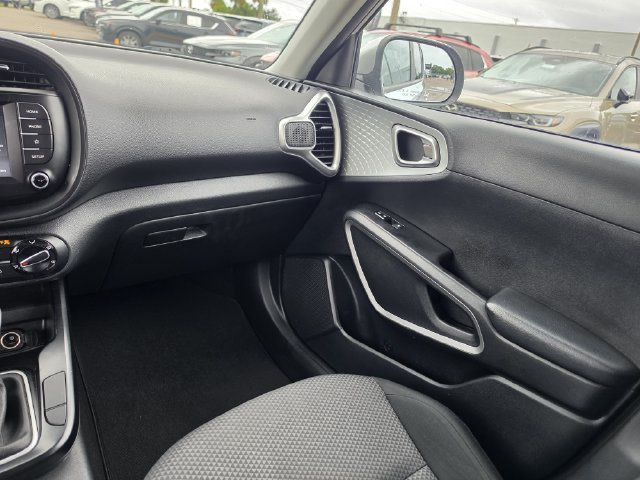 Used 2021 Kia Soul LX FWD image 9