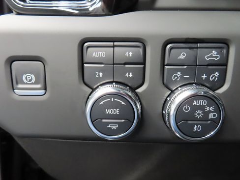 Used 2025 GMC Sierra 2500 AT4 w/ AT4 Premium Plus Package image 63