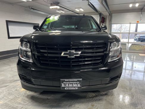 Used 2020 Chevrolet Suburban LT image 3